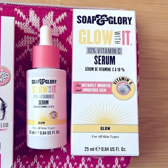 Brand New Soap & Glory Vitamin C Serum & Super Moisturizing Day Cream w/ Bag - Picture 3 of 16